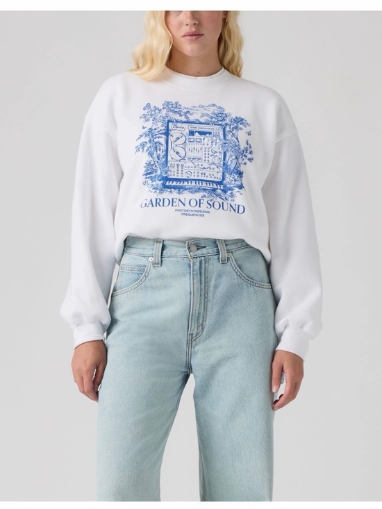 Levi's Sweaters - Levi's Women's Graphic Everyday Crew 2.0 Sweatshirt size L NWT